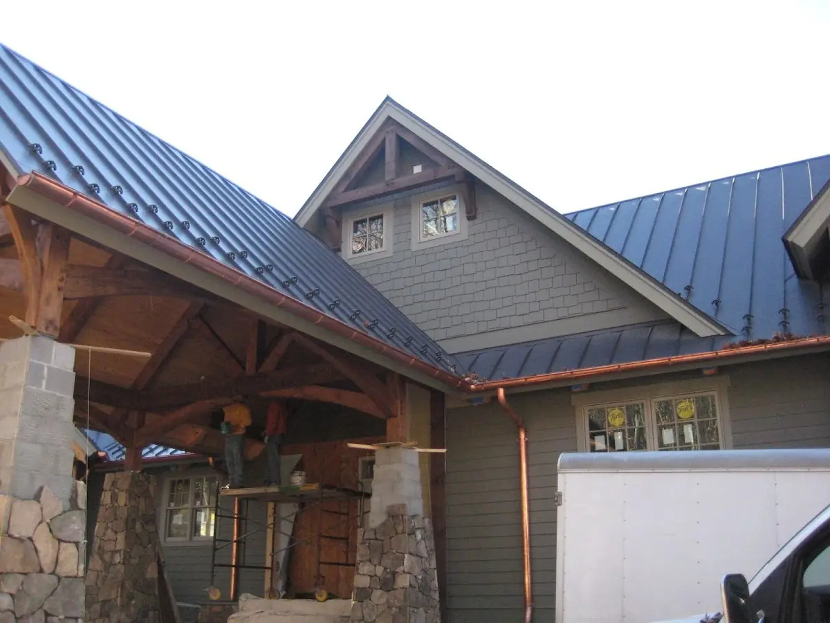 Craftsman Roofing team delivering quality roofing work in Marengo